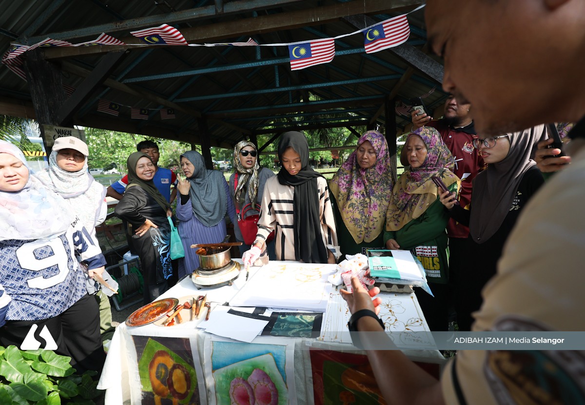 Canting batik di taman rekreasi paya bakau pupuk minat seni, hargai alam sekitar