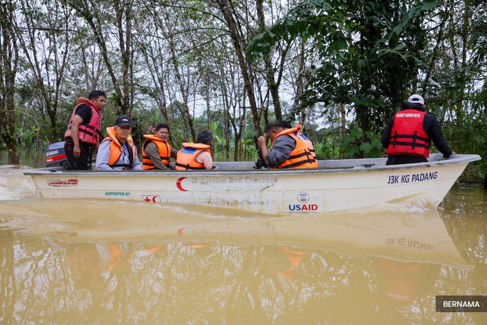 Northeast monsoon: Over 100,000 rescue personnel on standby for possible floods