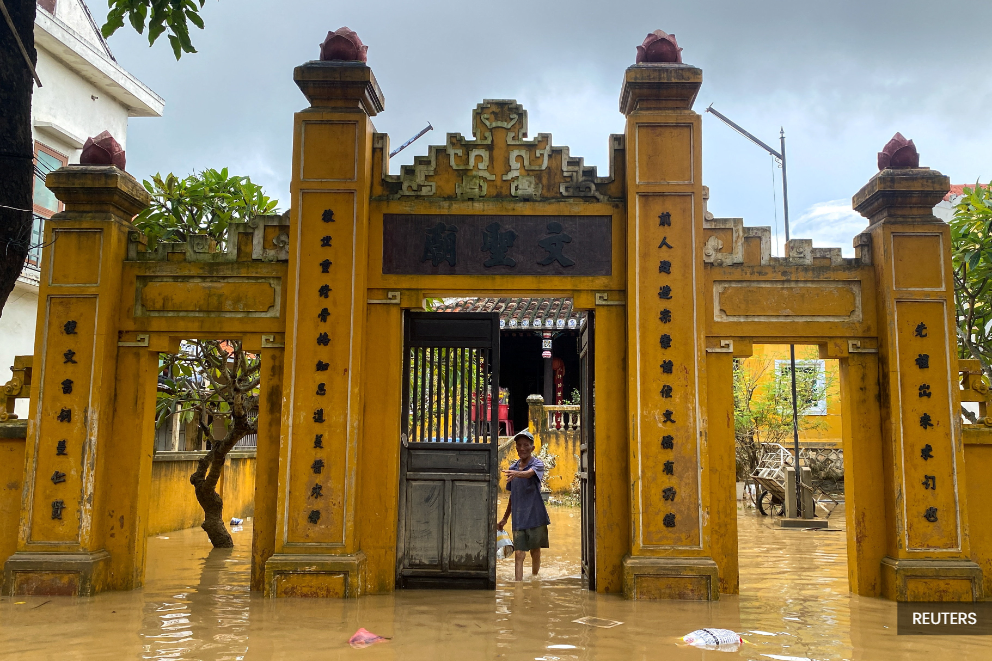 Tourists return to Vietnam's Hội An as cleanup efforts progress after floods