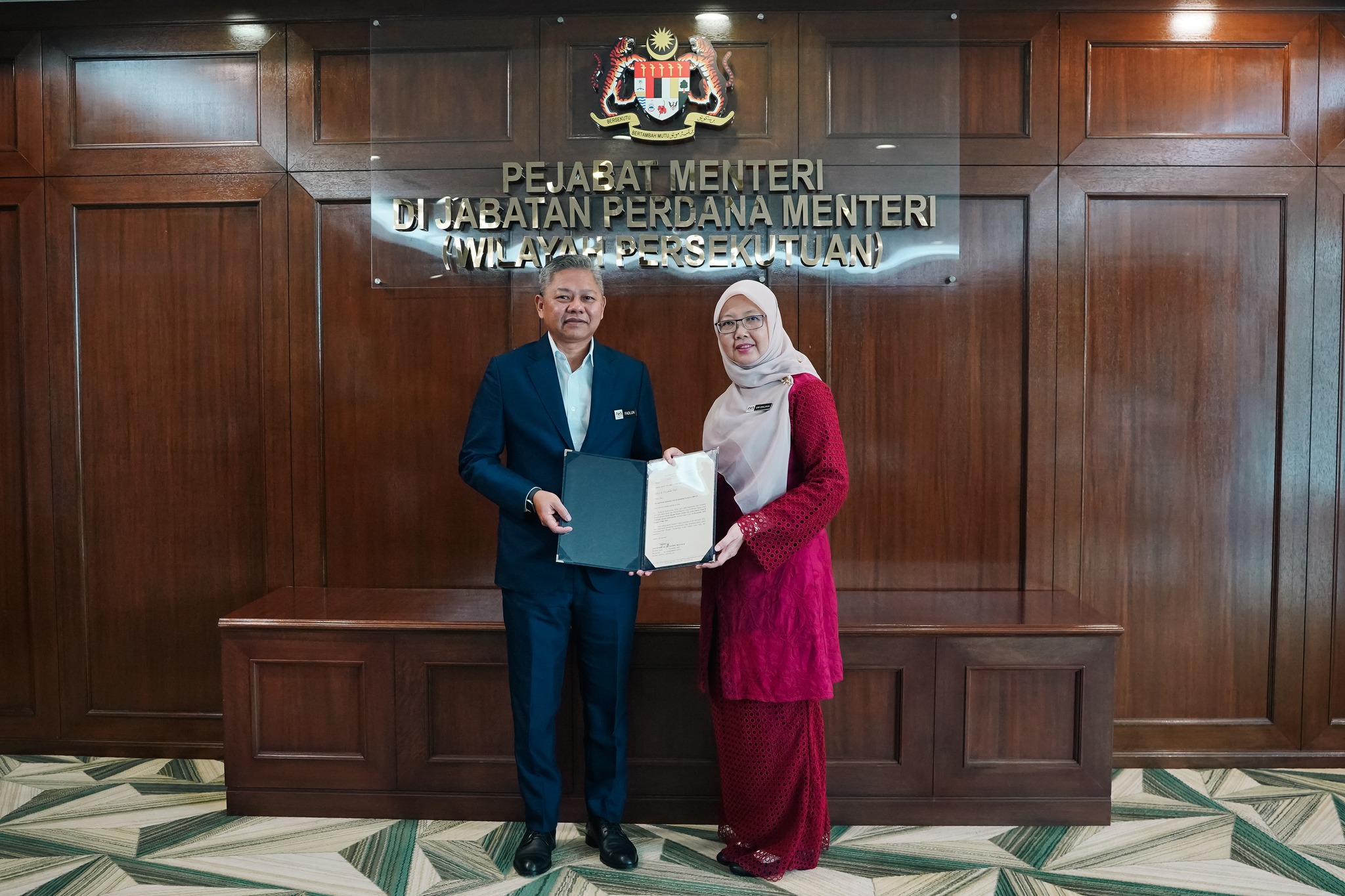 麦慕娜受委国油房地产顾问  法伦明日起接棒出任隆市长