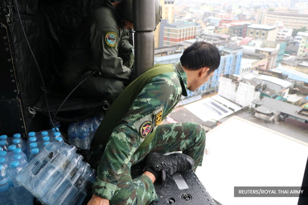 泰南洪灾33人死亡 派直升机转移危重病人