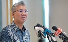 அனைத்துலக வாணிப, தொழிற்துறை அமைச்சர்  தெங்கு ஸஃப்ருலின் பதவிக்காலம் டிசம்பர் 2ஆம் தேதி நிறைவடைகிறது 