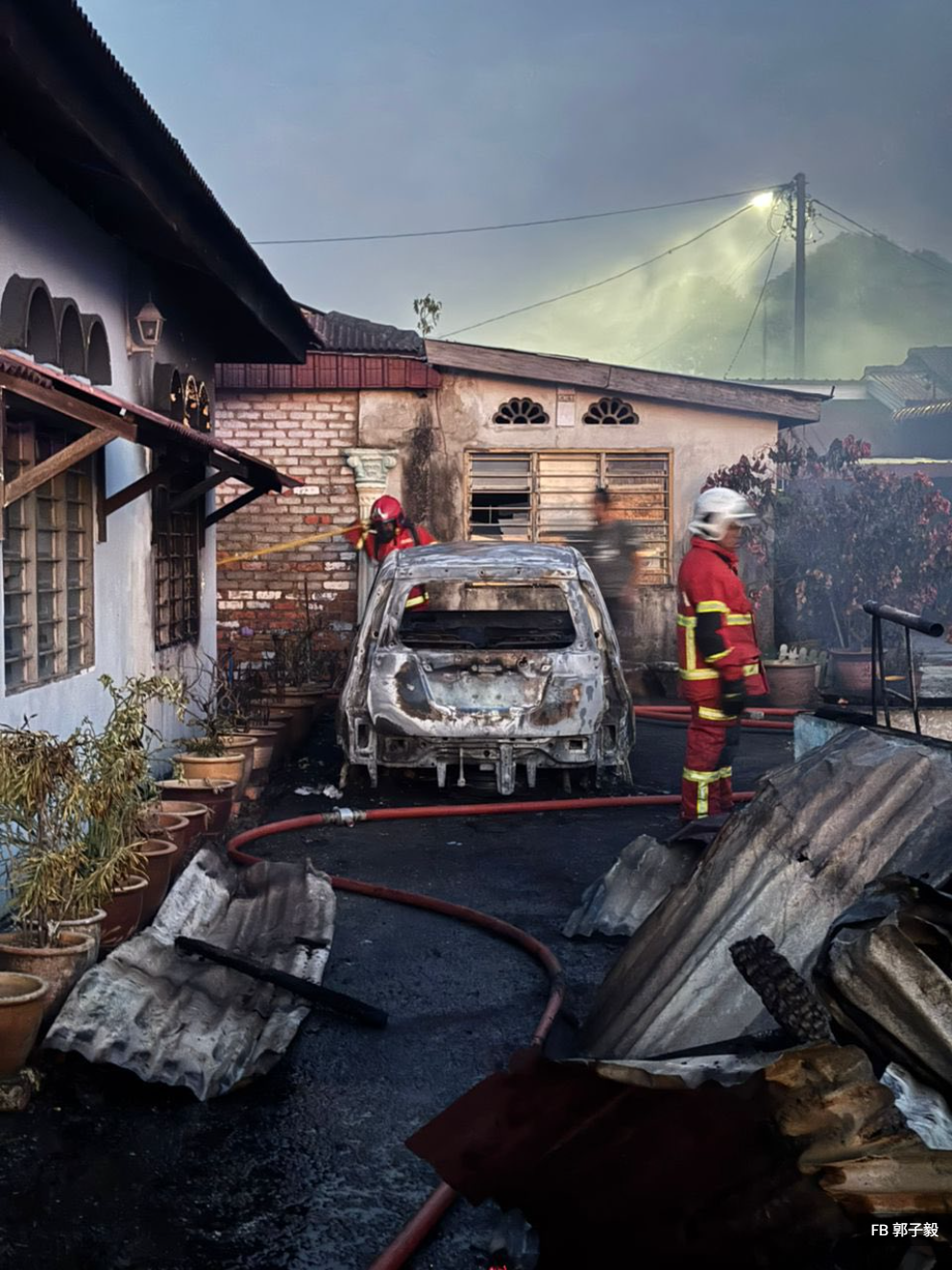 马六甲发生大火  5房屋·5交通工具被烧毁