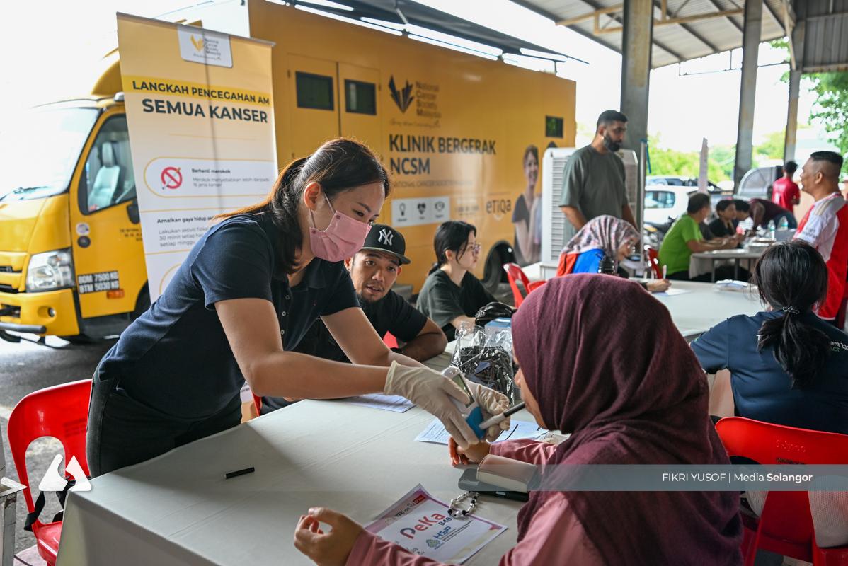 Kampung Tunku Health Carnival improves residents’ access to assistance