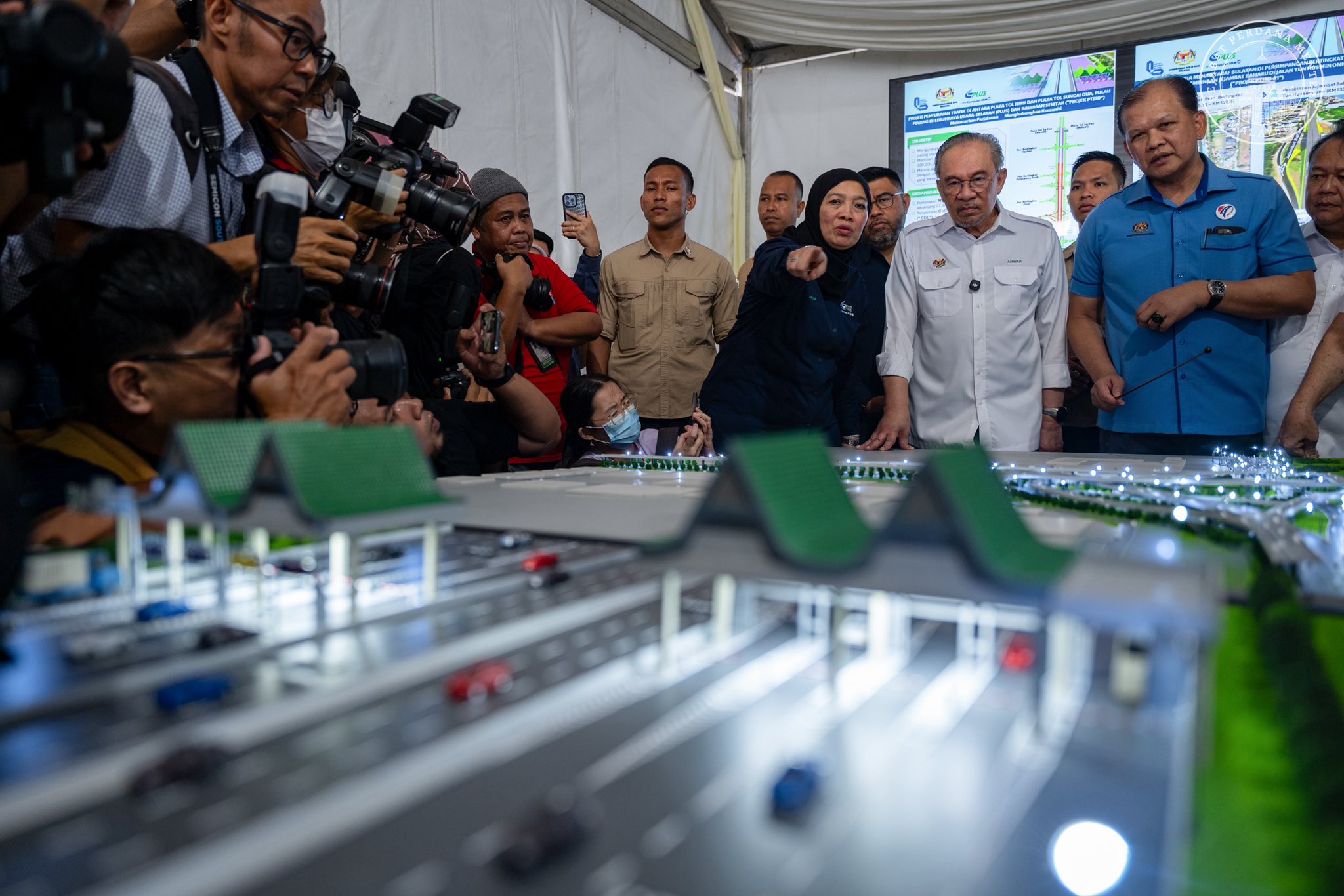 延伸槟城轻快路线至威省 安华:确保州内发展均衡