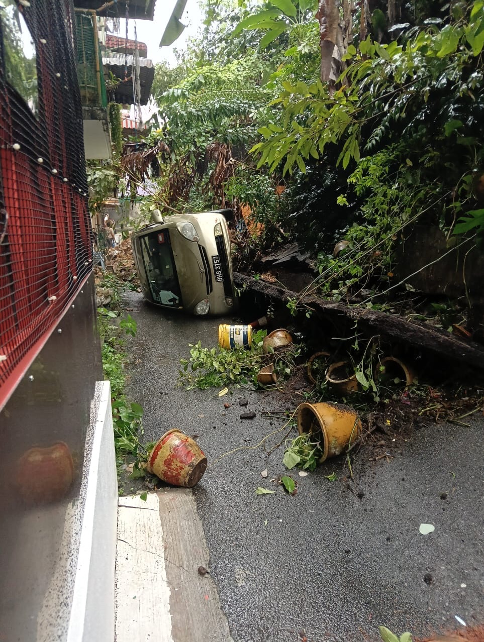 Residents felt tremors before 60-metre slope collapse in Seputeh