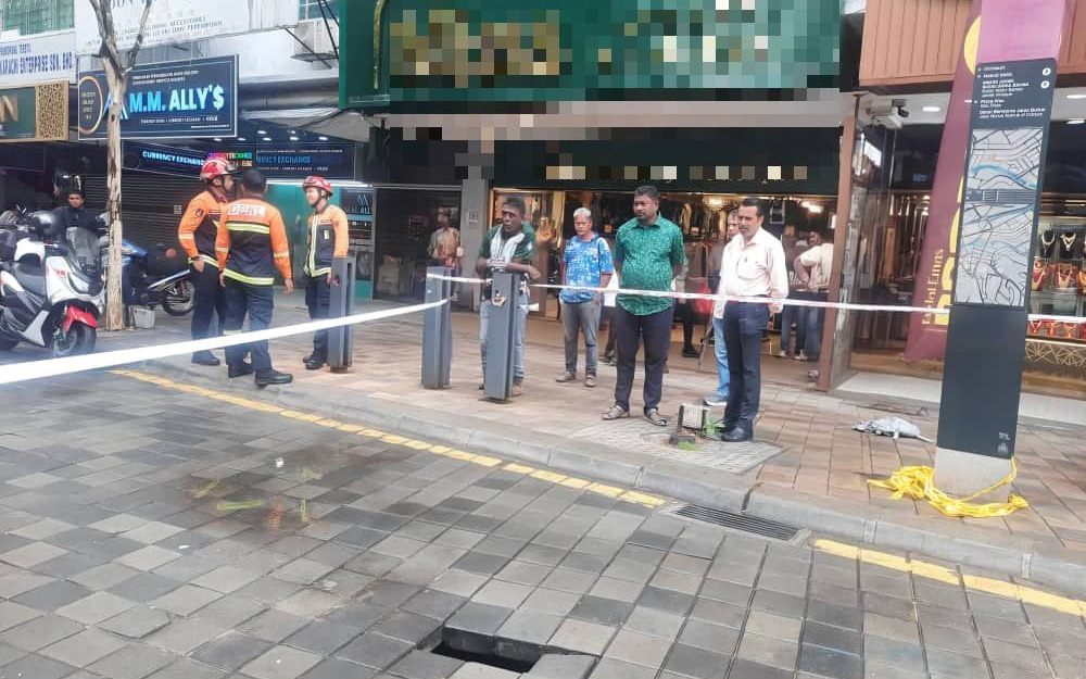 隆市印度清真寺路再地陷  封锁现场查明肇因