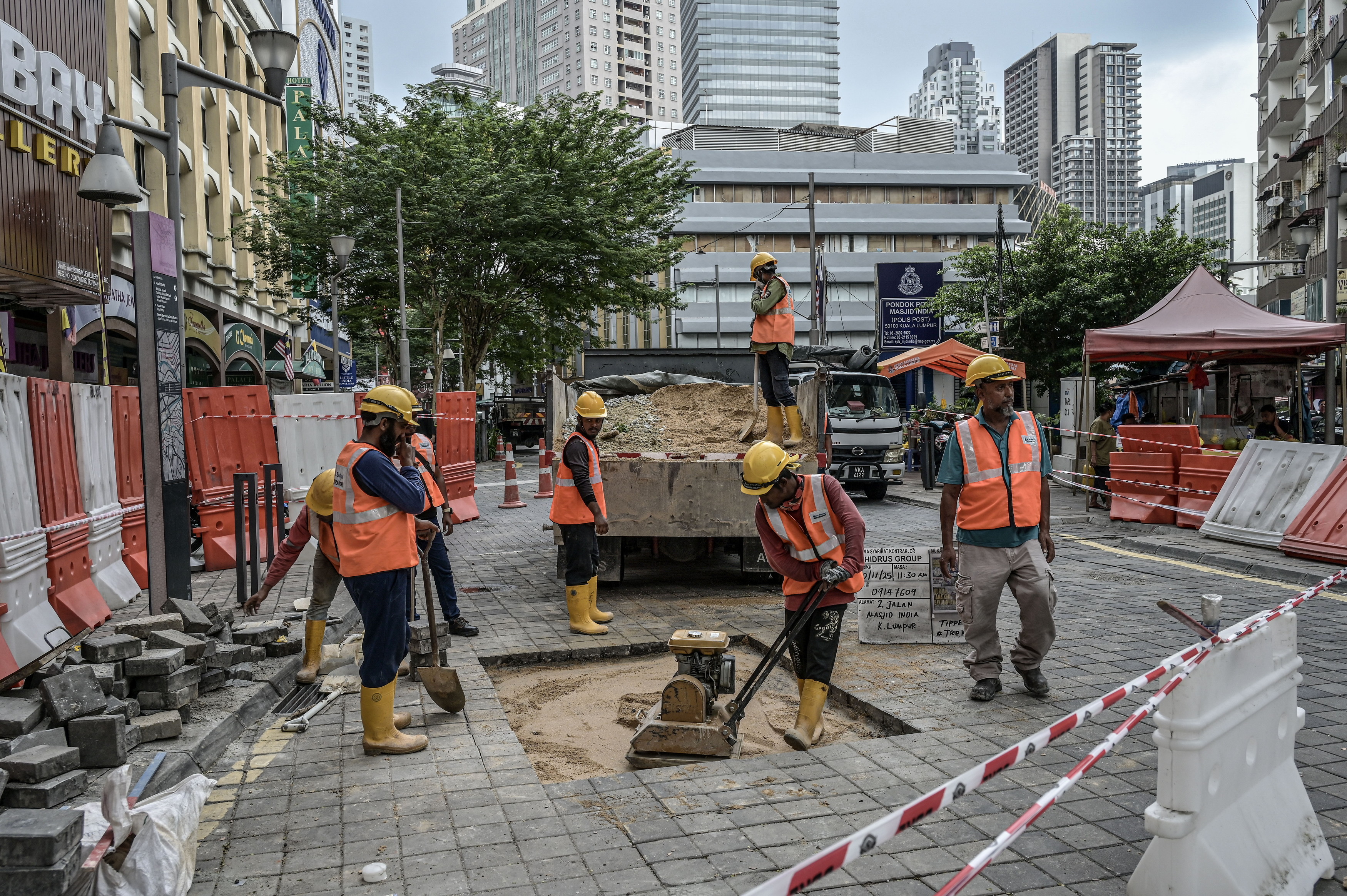Tanah mendap: Jalan Masjid India dibuka semula