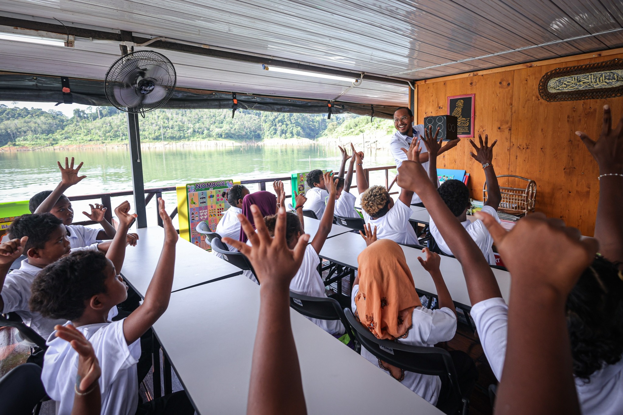 Sekolah Terapung bantu 246 murid pedalaman, elak tercicir