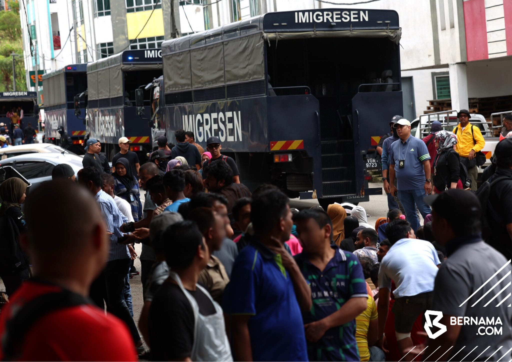 移民局突击搜查金马伦高原 逮捕460多名外籍人士