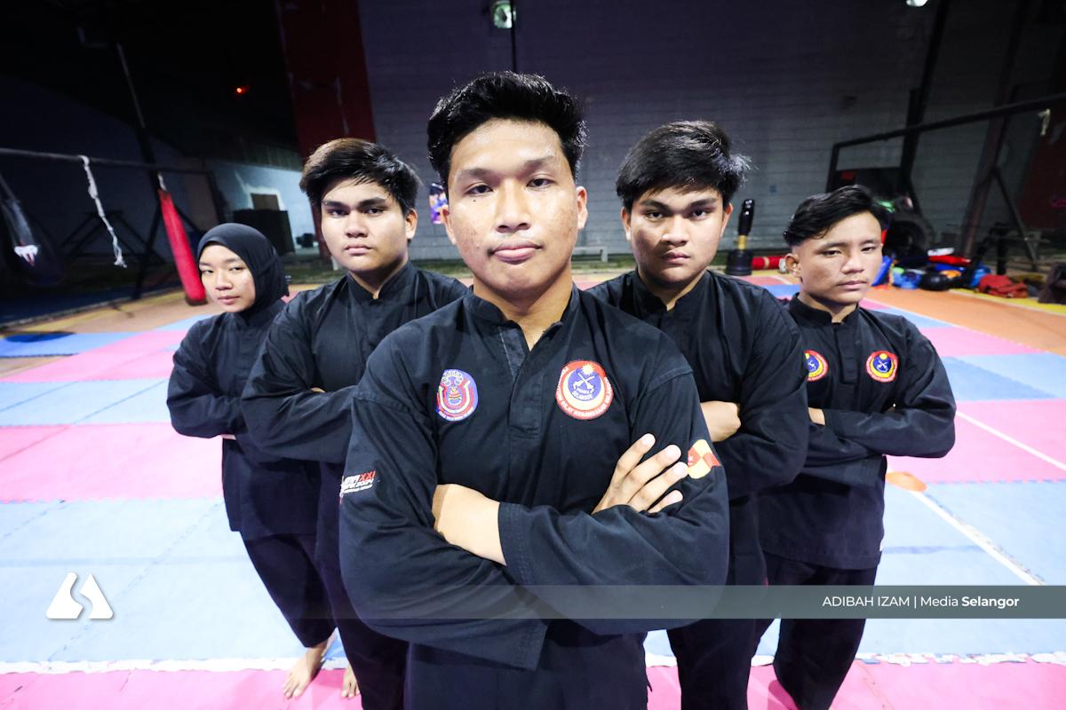 Tempuh perjalanan 100km demi cinta pada seni silat