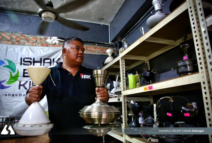 从割草工到月入数万企业家  U-PLATS 改变命运