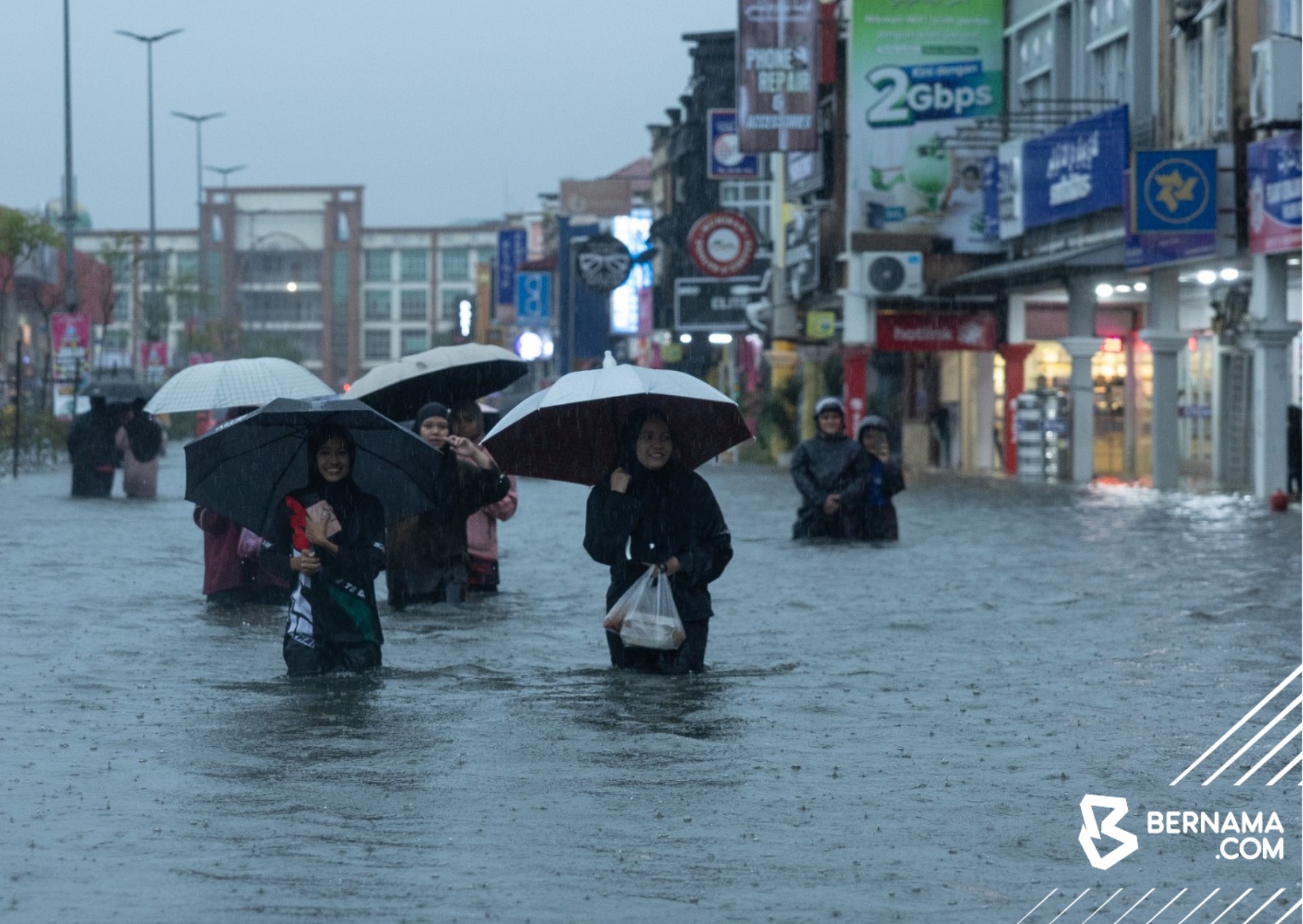 Kedah dilanda banjir, 2,112 mangsa tiga negeri dipindahkan ke 16 PPS  