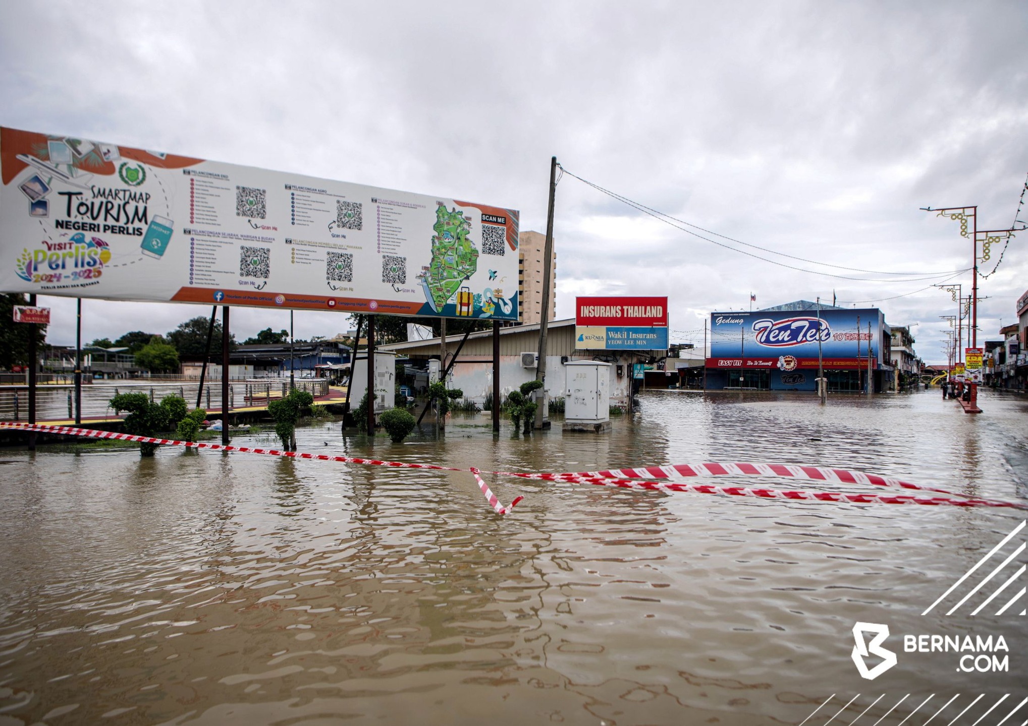 全国水灾灾民增至逾2万人  雪州占2964人·3道路关闭
