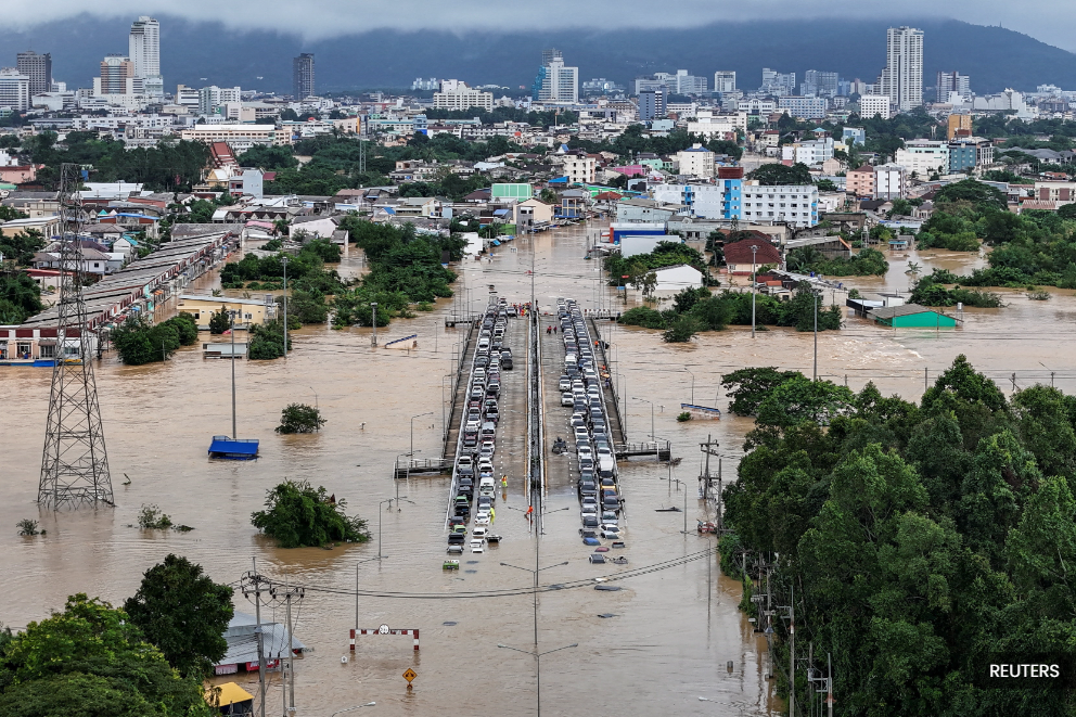 Malaysia intensifies rescue efforts as Hat Yai floods worsen