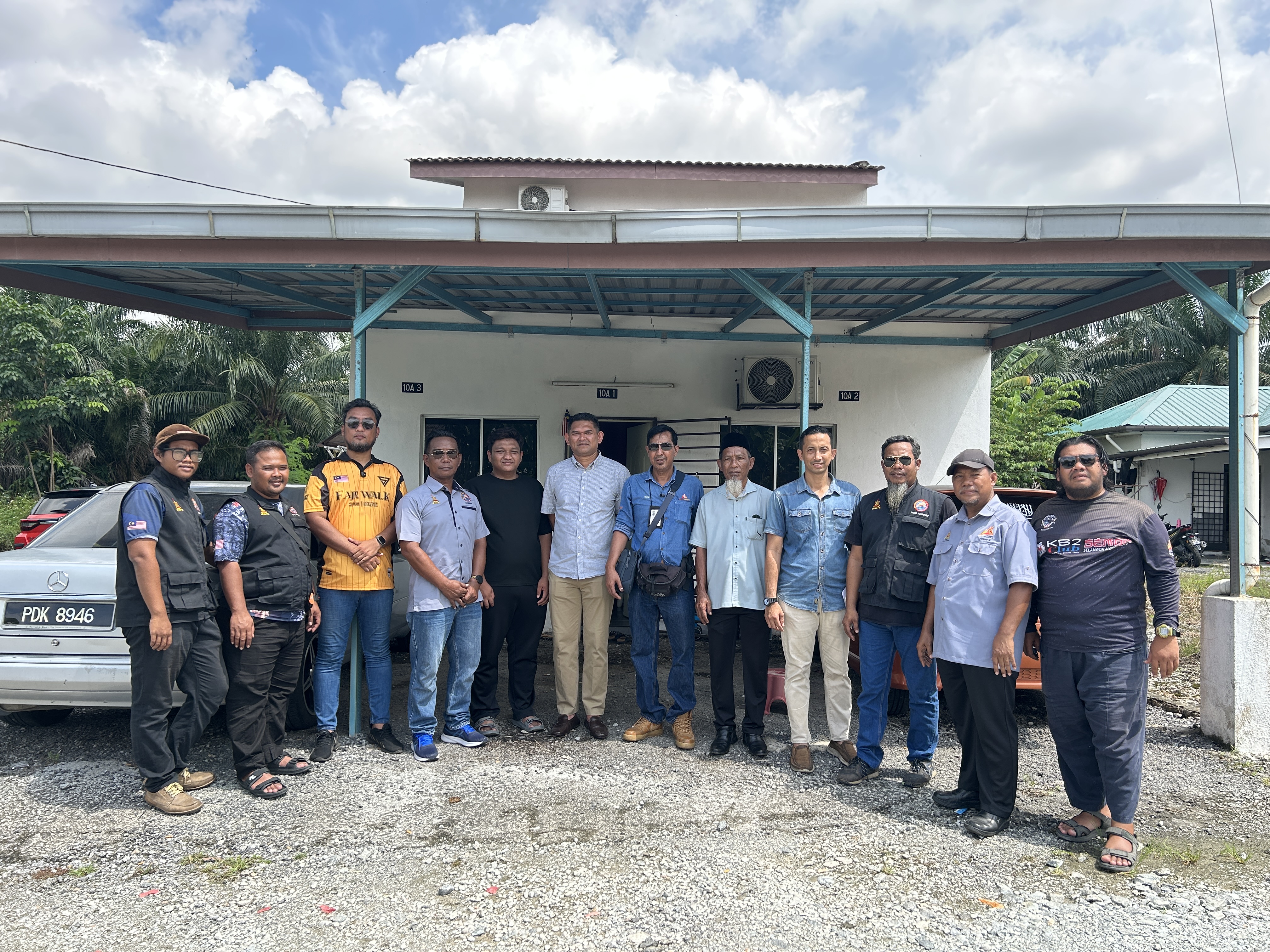 JPKK, PDRM perhebat rondaan cegah jenayah di Kampung Jalan Kebun