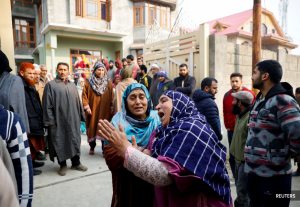 காஷ்மீர் குண்டு வெடிப்பில் 9 பேர் பலி, 29 பேர் காயம்