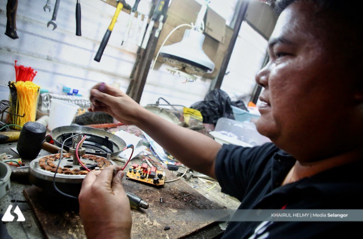 从割草工到月入数万企业家  U-PLATS 改变命运