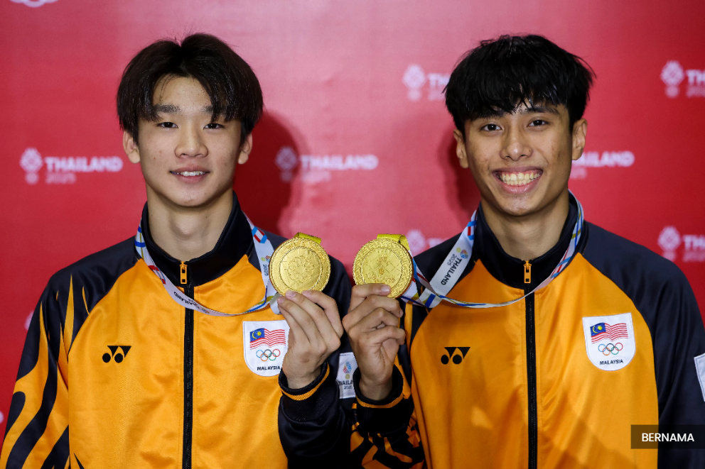 SEA Games: Diving duo surges to late success with two golds