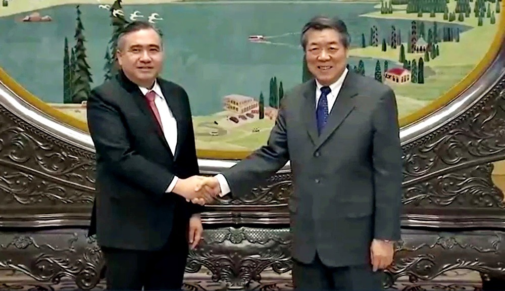 陆兆福率行动党中委访华 会晤中国国务院副总理何立峰