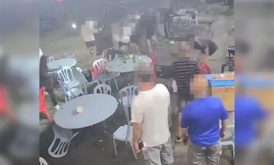 Polis siasat kes sekumpulan lelaki serang dua individu di kedai makan