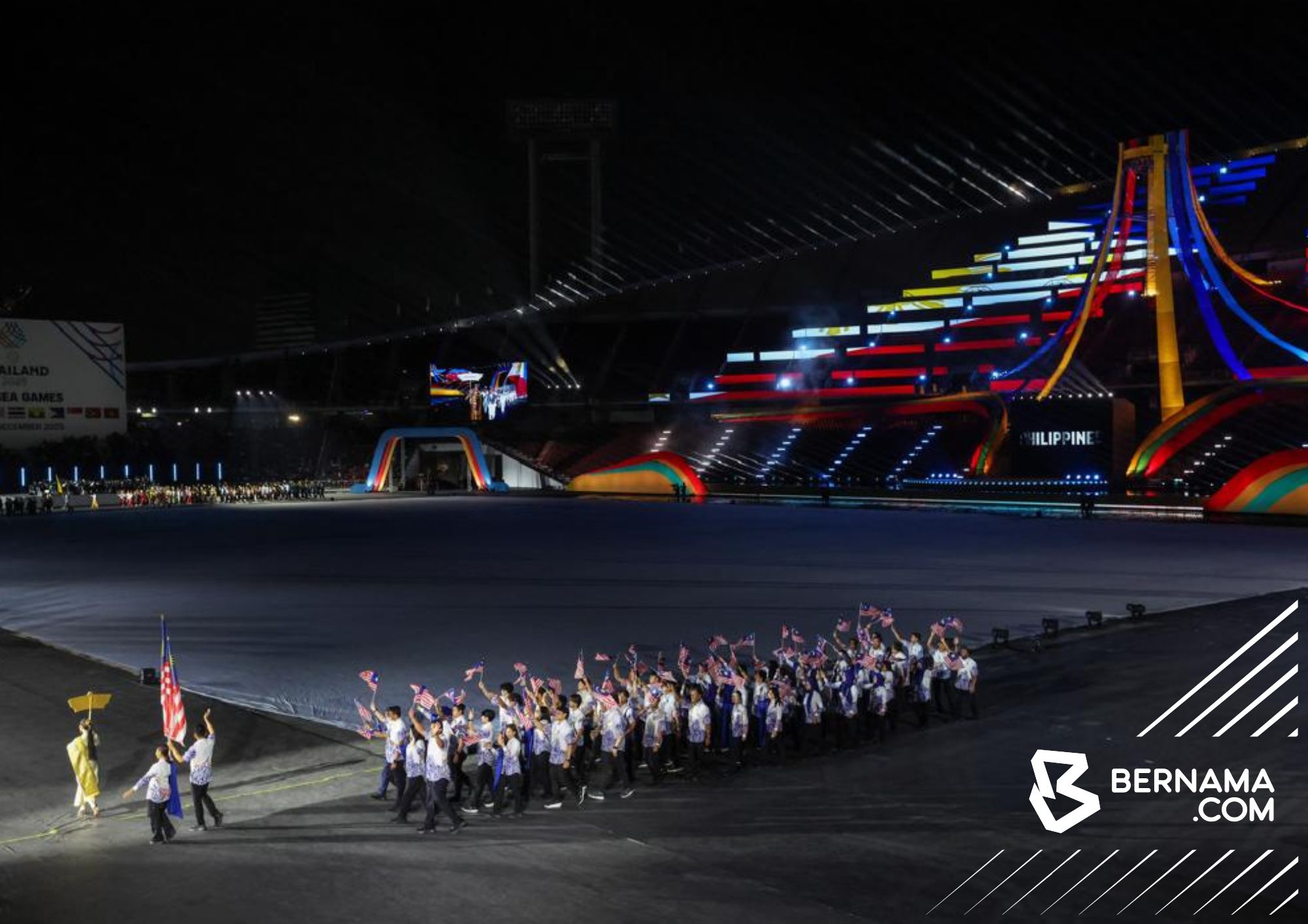 Upacara pembukaan Sukan SEA Thailand meriah, penuh warna-warni