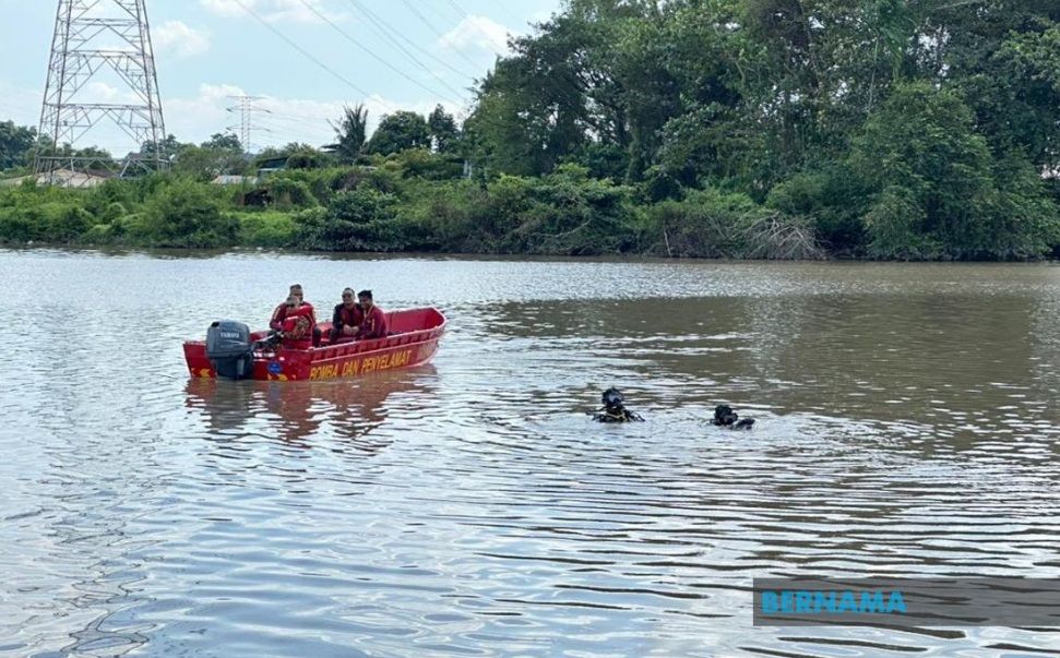 轿车今早坠河沉没  28岁华裔司机证实遇难