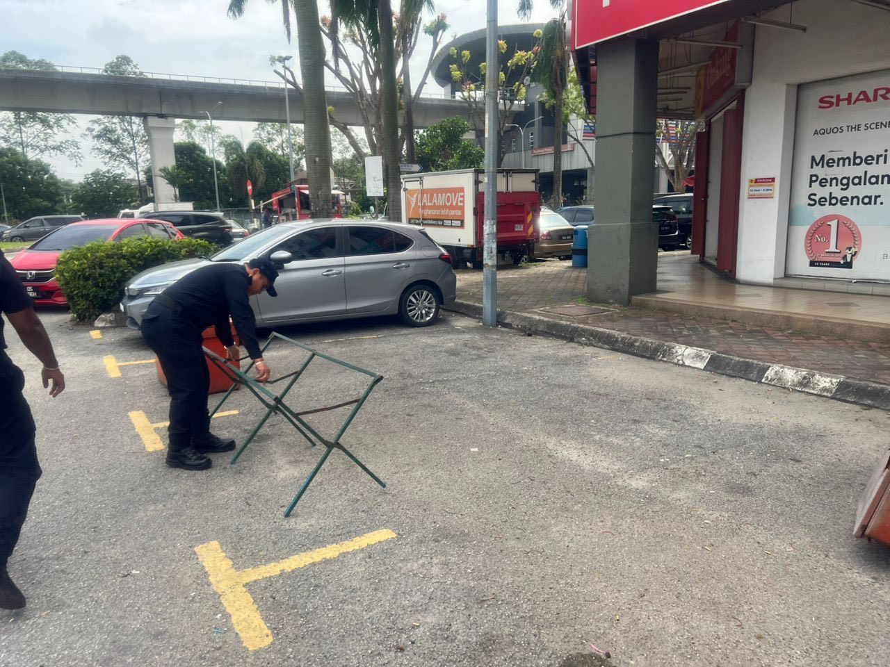 滥用停车位物品遭充公 梳邦再也市厅多地取缔！