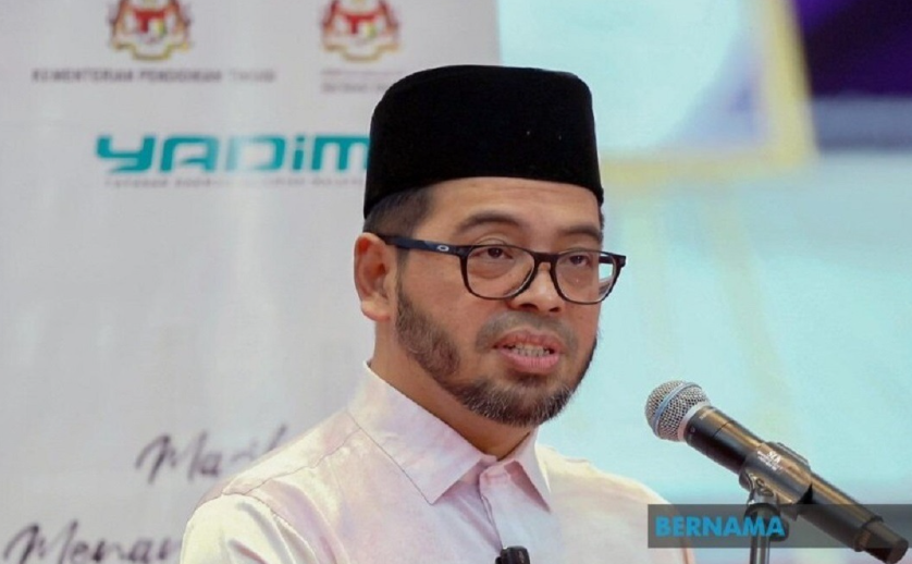 ஹலால் சான்றிதழ் பெற்ற வணிக வளாகங்களில் முஸ்லீம் அல்லாத பண்டிகை அலங்காரங்களுக்கு தடை இல்லை