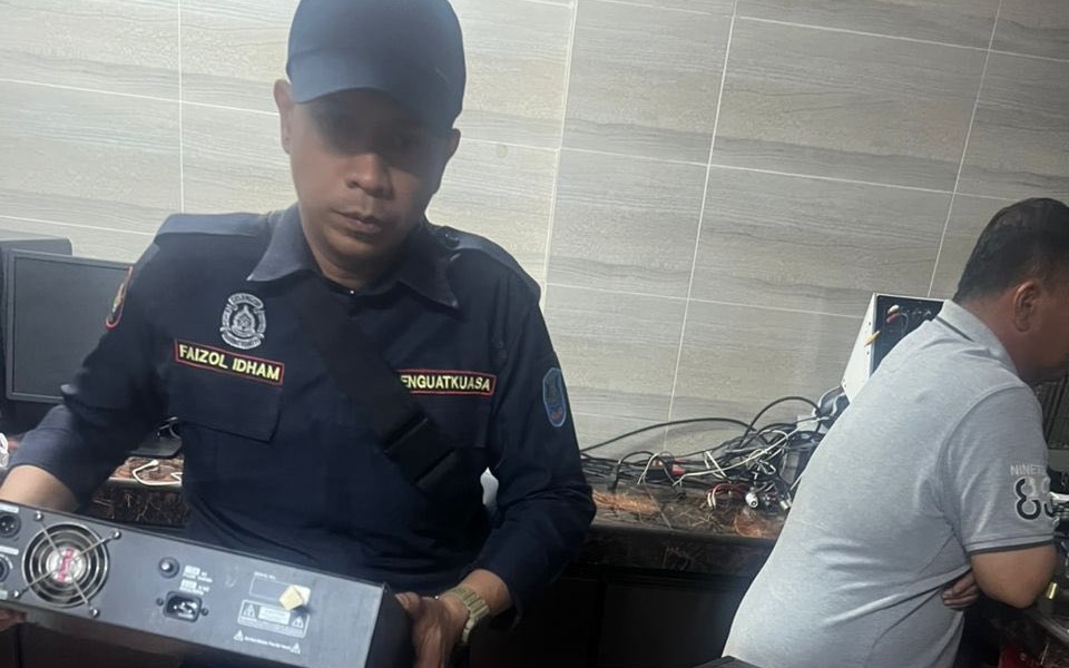 无营业执照开店  吉胆岛一娱乐场所被查封