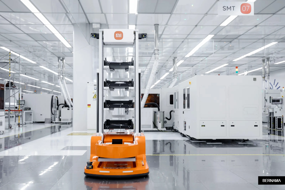 6秒出一部手机   小米展示高效智能制造