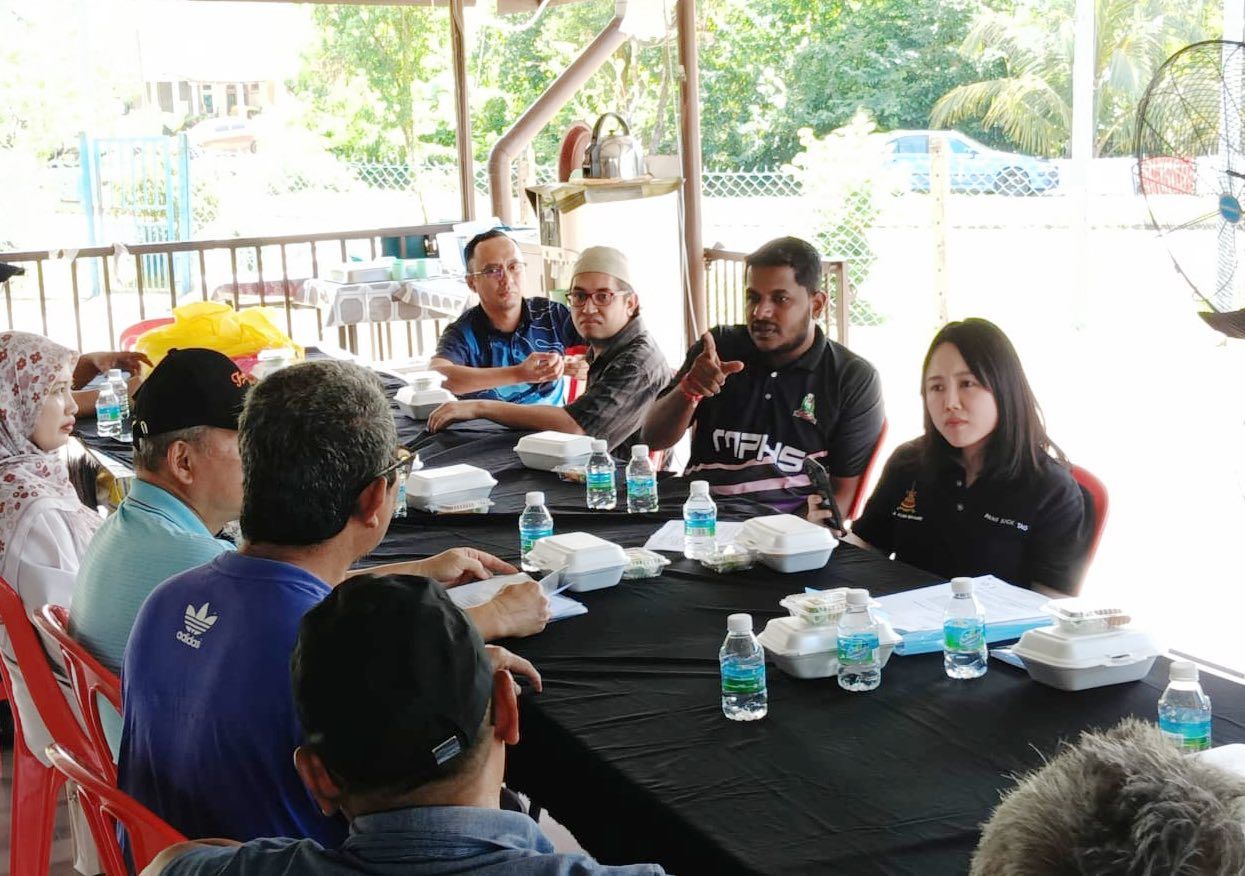 新古毛陆续安装太阳能灯  照亮环境保障居民安全