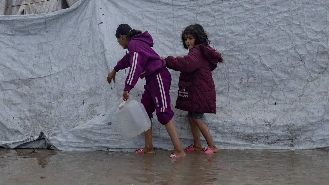 Ribut musim sejuk Gaza: Bangunan runtuh, enam nyawa diselamatkan