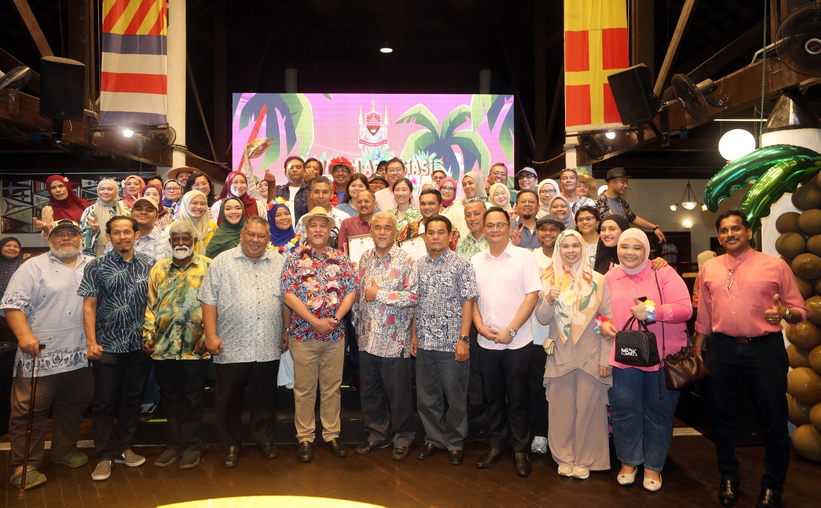 巴生皇城市厅举办媒体之夜  《雪兰莪媒体》荣获两大奖