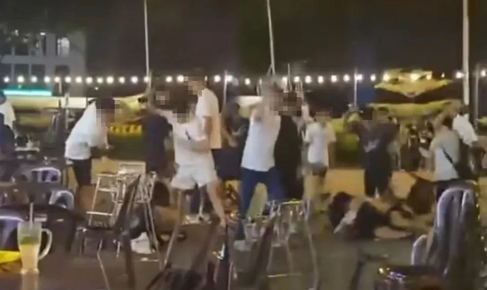 Kes rusuhan bersenjata di restoran, 13 individu ditahan