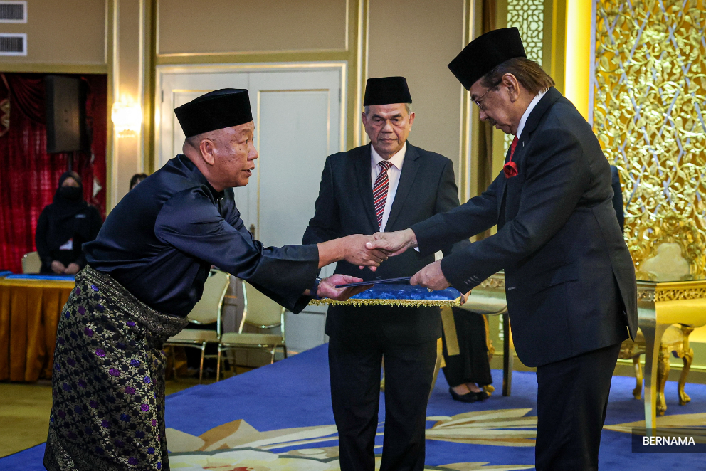 Ten sworn in as Sabah Cabinet ministers under new GRS govt