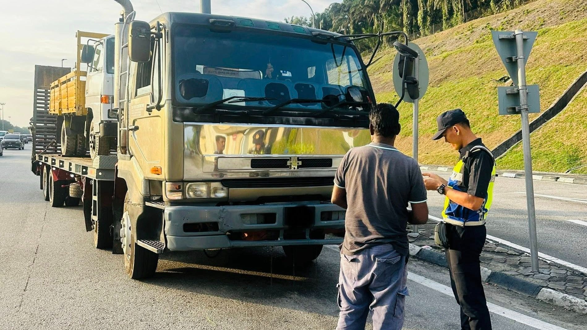 Ops Laluan Terhad pantau pematuhan laluan, waktu terhad pemandu kenderaan perdagangan