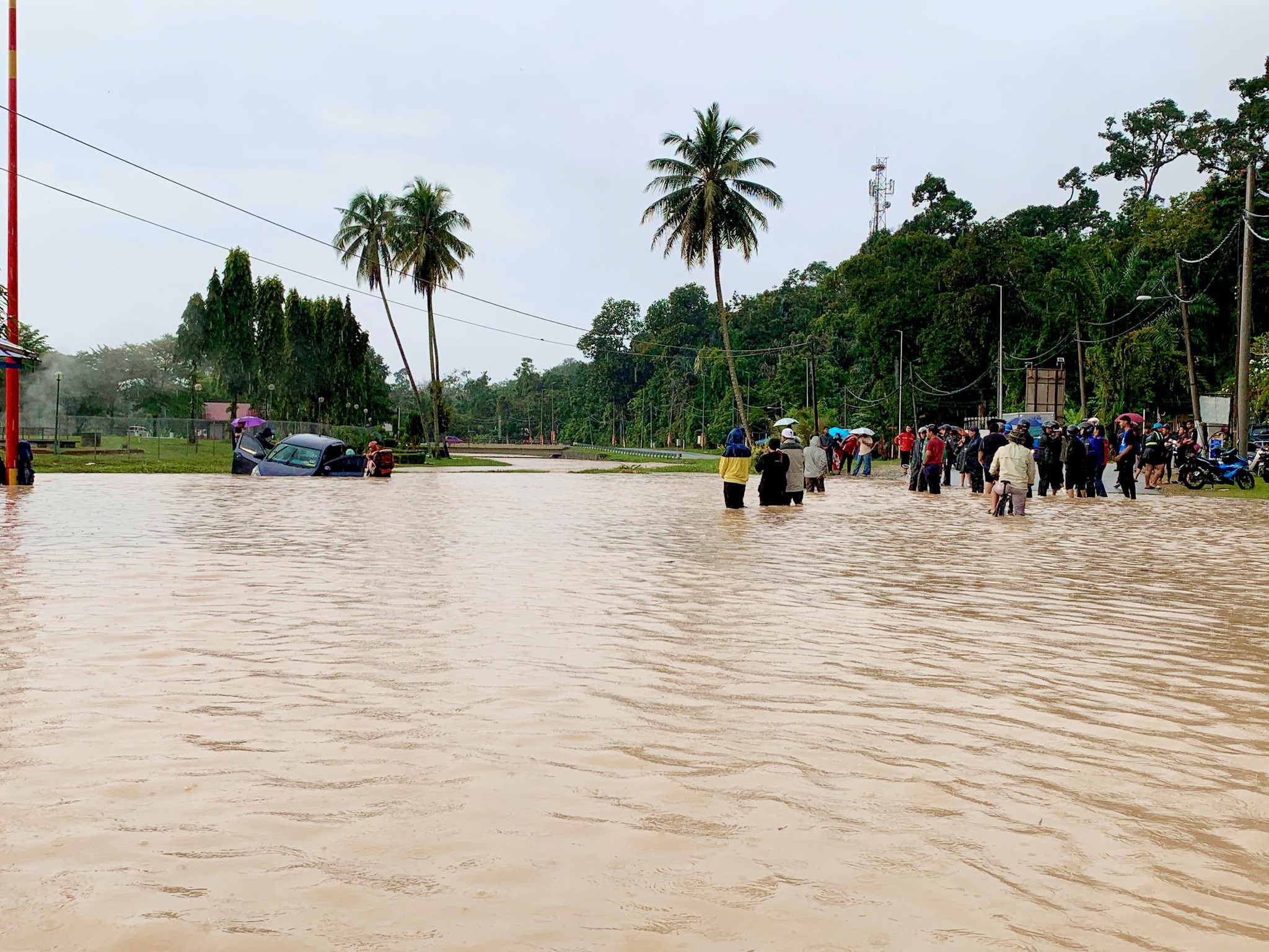 Beberapa kawasan di Dusun Tua dilanda banjir, dua PPS dibuka