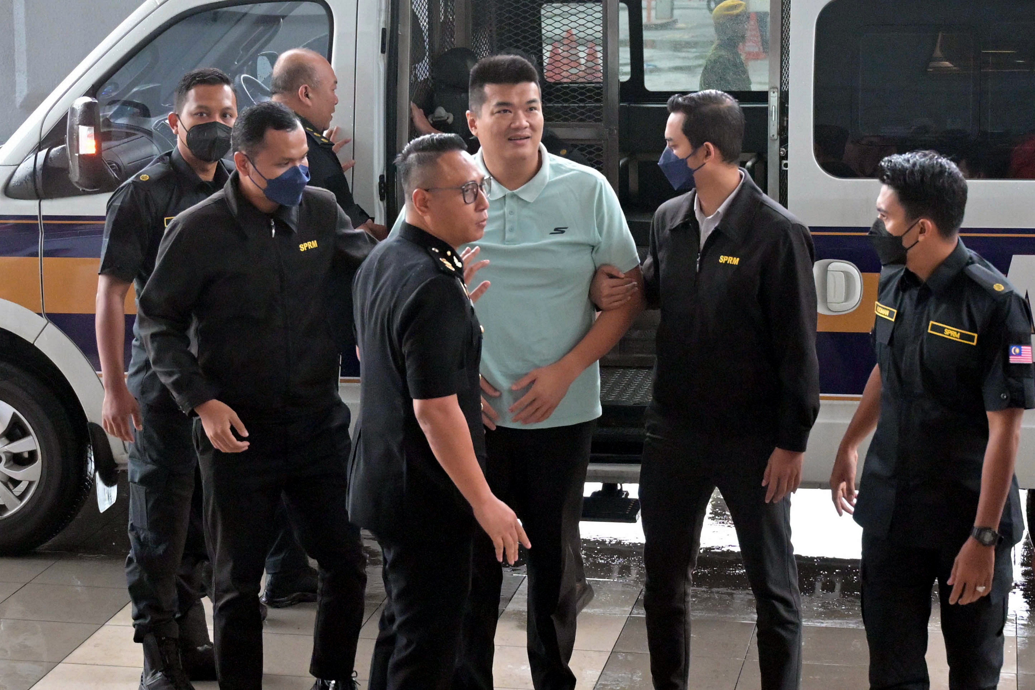 Albert Tei didakwa beri suapan RM176,829 kepada Shamsul Iskandar