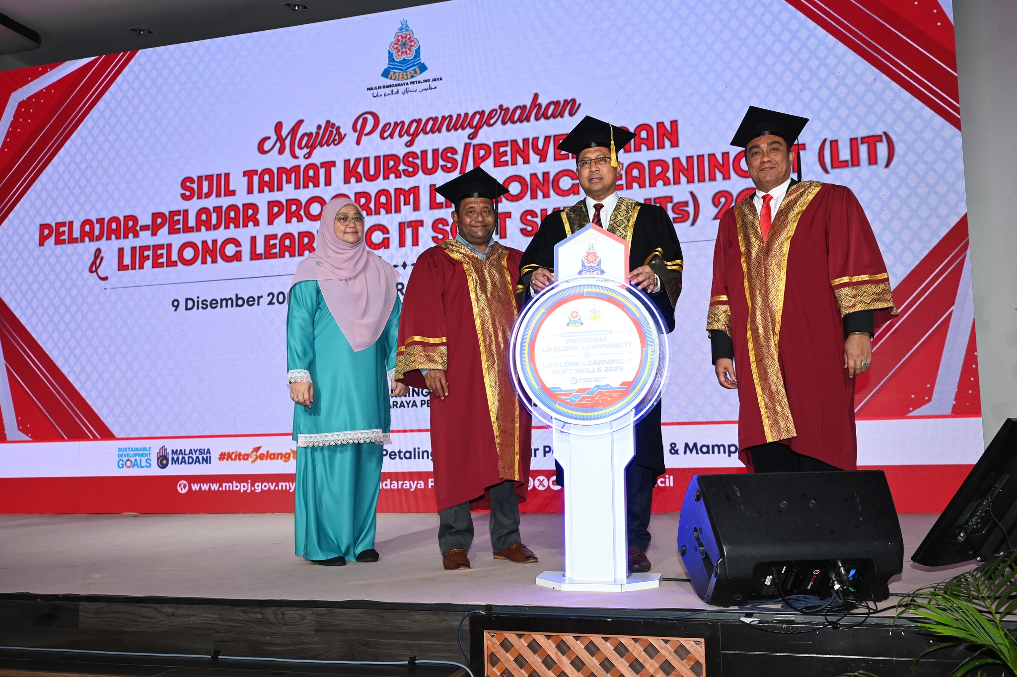 120 pelajar B40 terima manfaat program literasi digital MBPJ