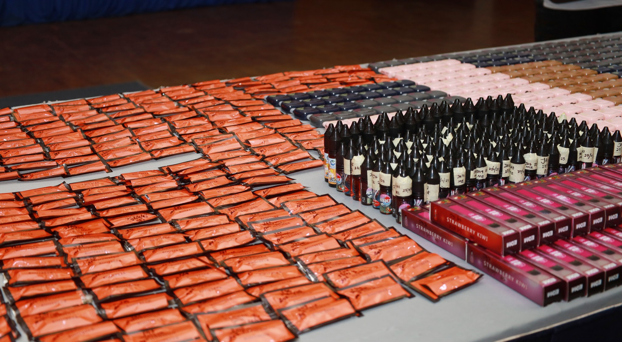 Polis Selangor serbu stor vape dadah ketamin, tiga lelaki tempatan dicekup