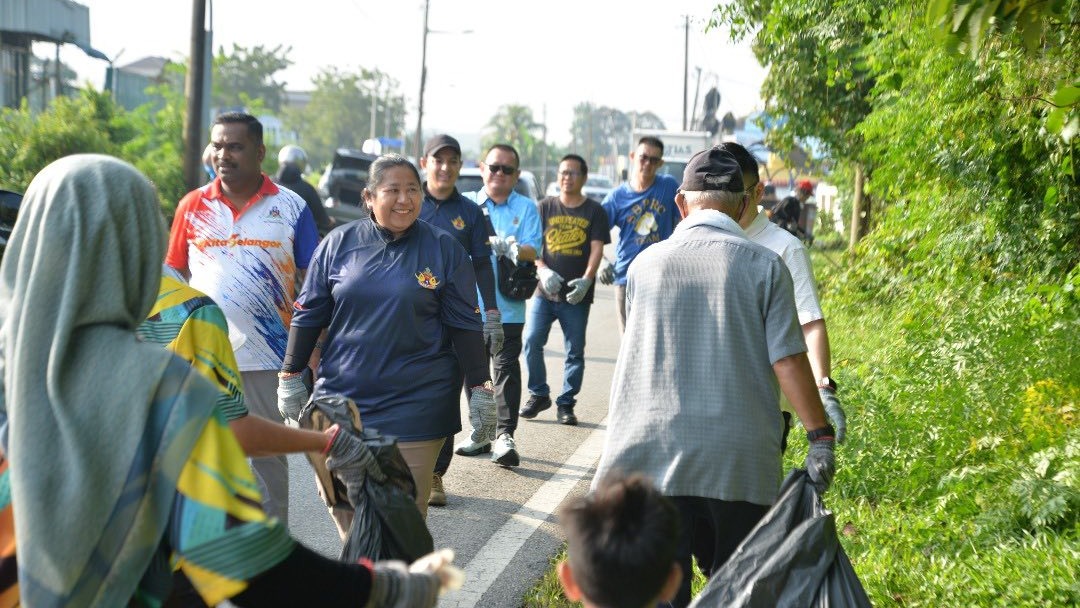 600 individu sertai Gotong-Royong Perdana Daerah Gombak