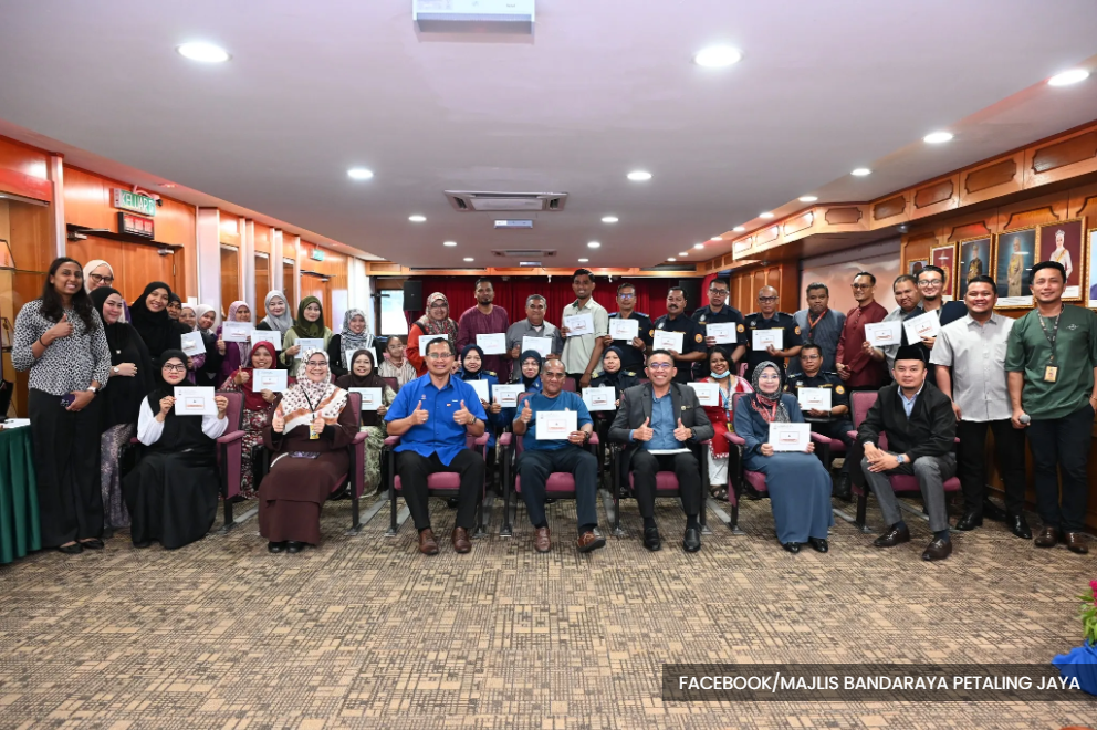 MBPJ provides RM15,000 cash aid for flood-affected staff members