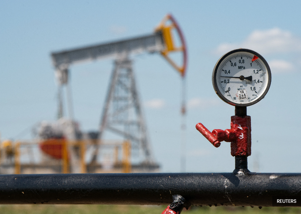 Oil set for biggest annual drop since 2020