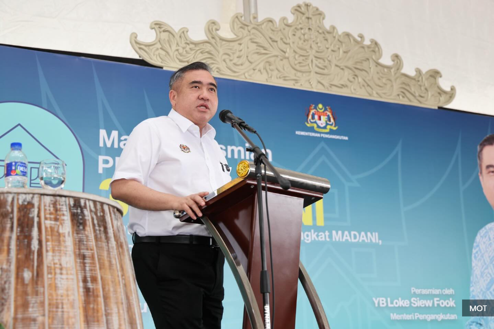 Fewer parking spaces needed in housing projects near public transport — Loke
