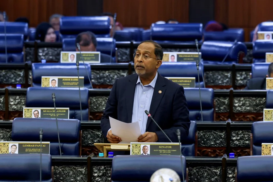 Tawaran kursus di universiti awam kekal relevan - menteri