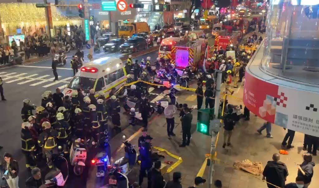 台北发生持刀袭击事件 4人包括嫌犯死亡.9伤
