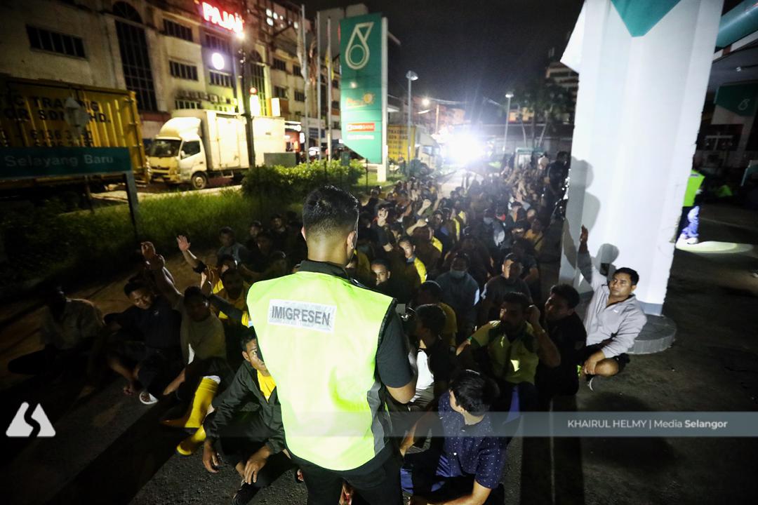 Over 800 illegal immigrants nabbed during raid on Selayang Baru hotspots