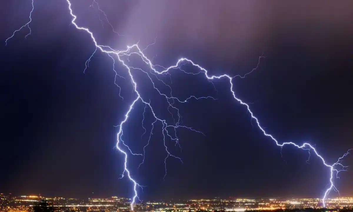 Amaran ribut petir di Klang, Kuala Langat, Sepang hingga 4 petang