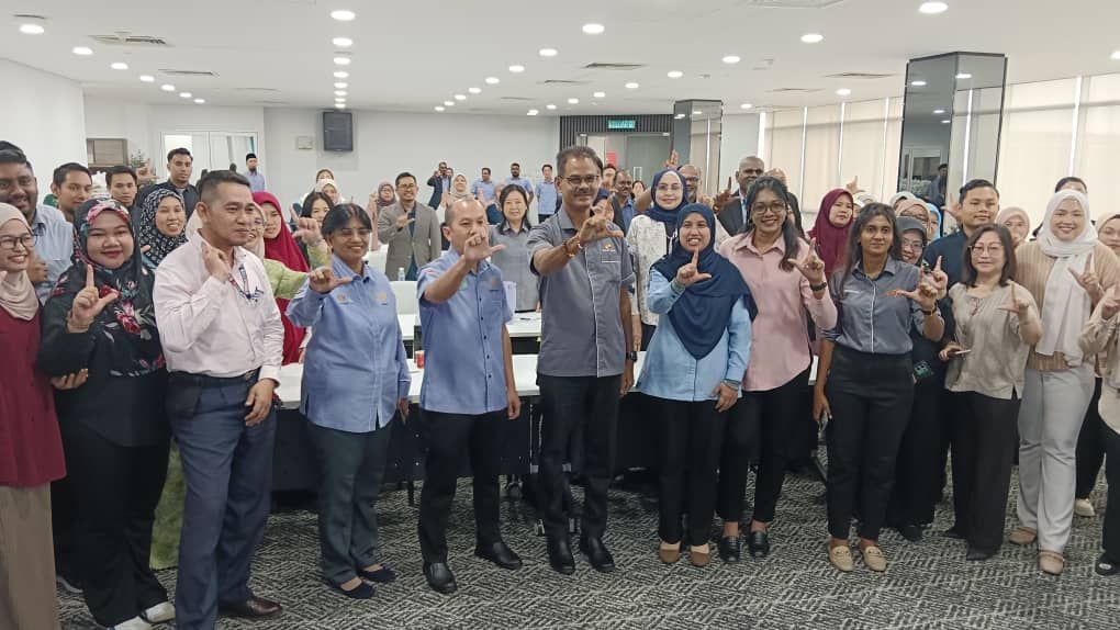 கிள்ளான் பெர்கேசோவின் ஏற்பாட்டில் முதலாளிமார்கள் மேம்பாட்டு பயிலரங்கம் - பாப்பாராய்டு தொடக்கி வைத்தார்